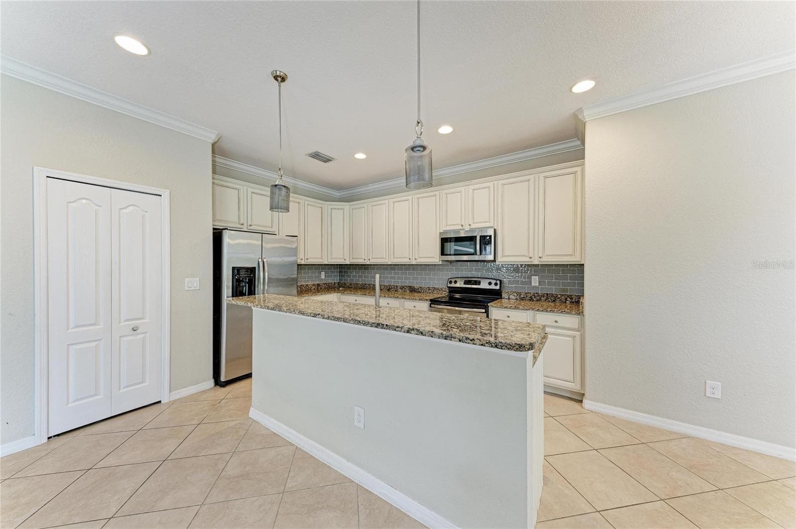 Single Family Residence at 1986 MESIC HAMMOCK WAY, VENICE, photo 16 of 68