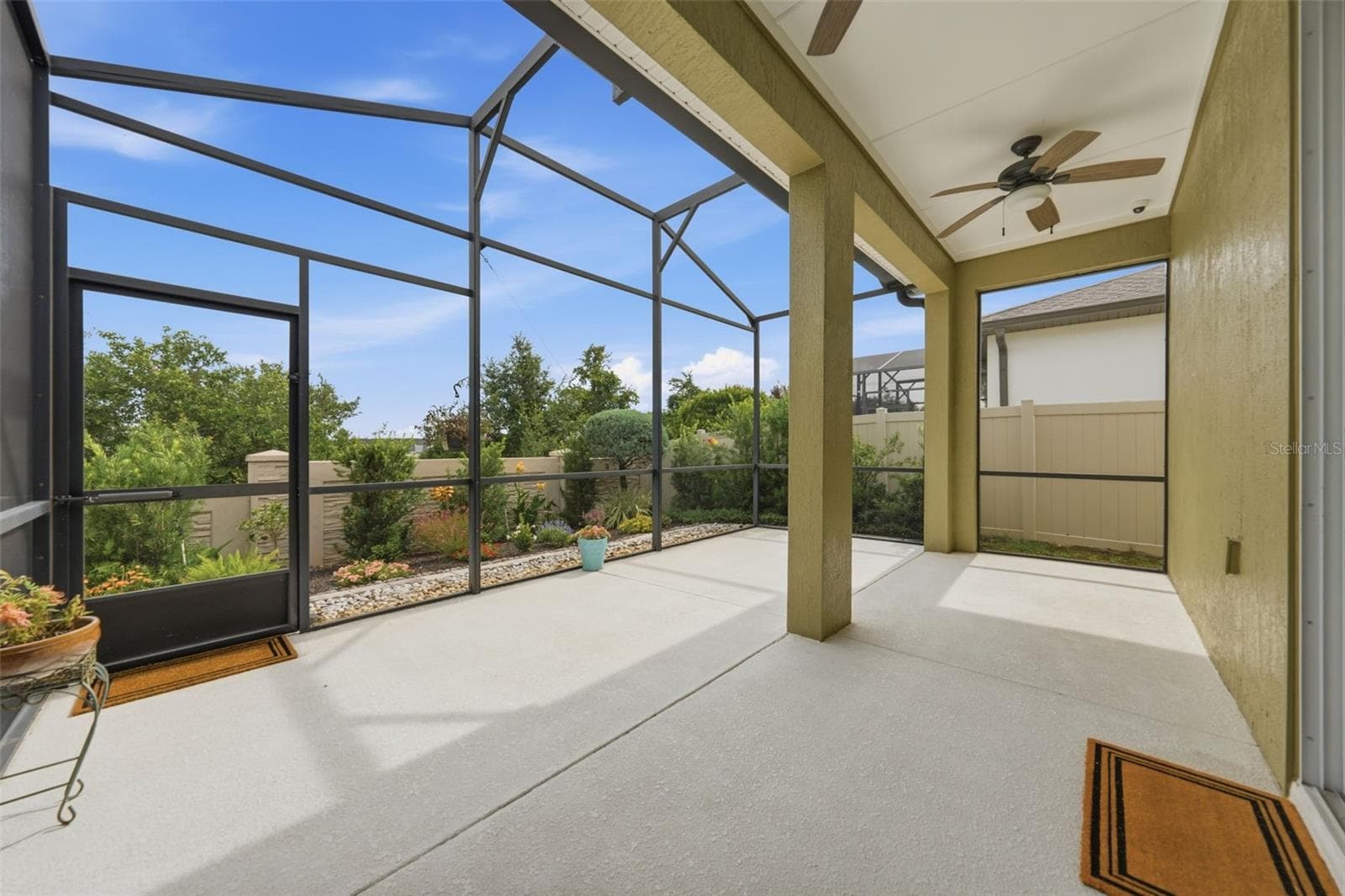Rear screen patio - 16716 ABBEY HILL CT, CLERMONT