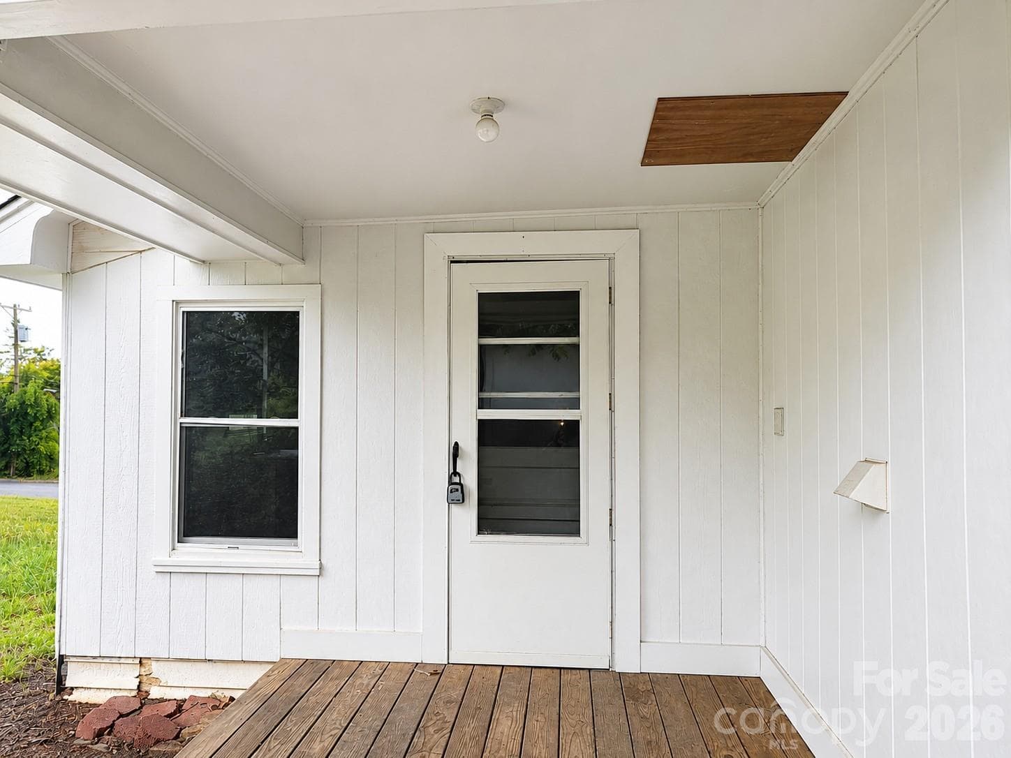 Single Family Residence at Lenoir, photo 2 of 19