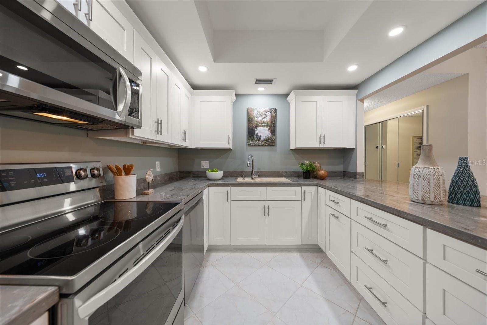 Condominium at 6 BELLEVIEW BLVD #105, BELLEAIR, photo 10 of 58