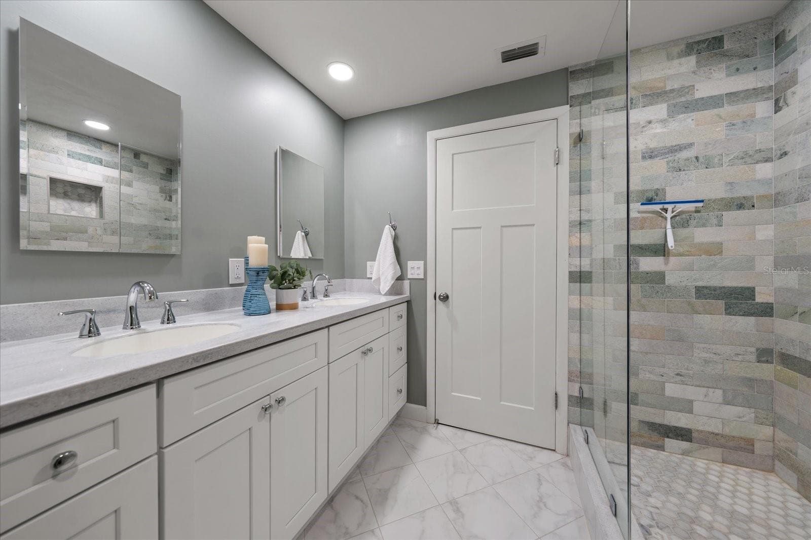 Condominium at 6 BELLEVIEW BLVD #105, BELLEAIR, photo 27 of 58