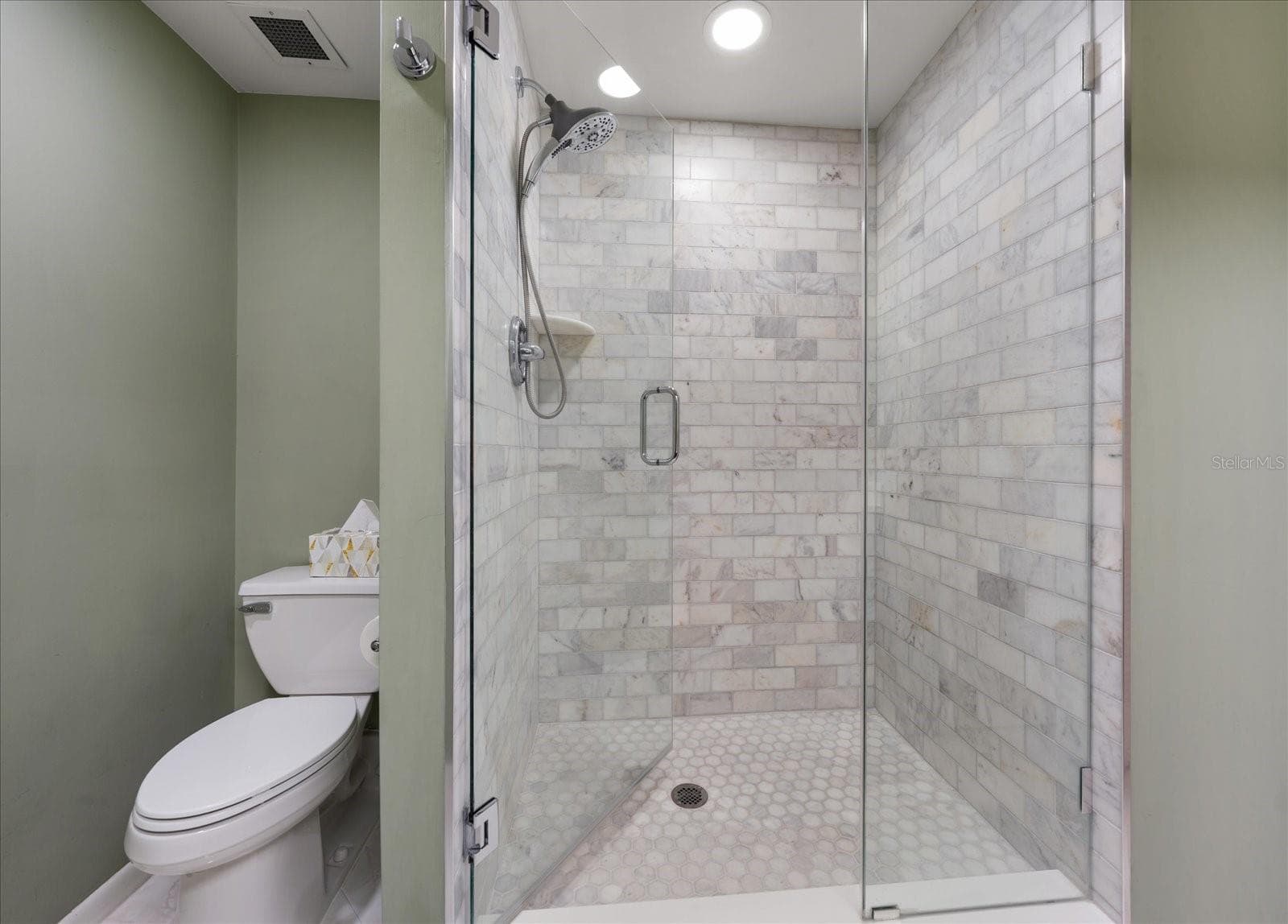 Condominium at 6 BELLEVIEW BLVD #105, BELLEAIR, photo 30 of 58