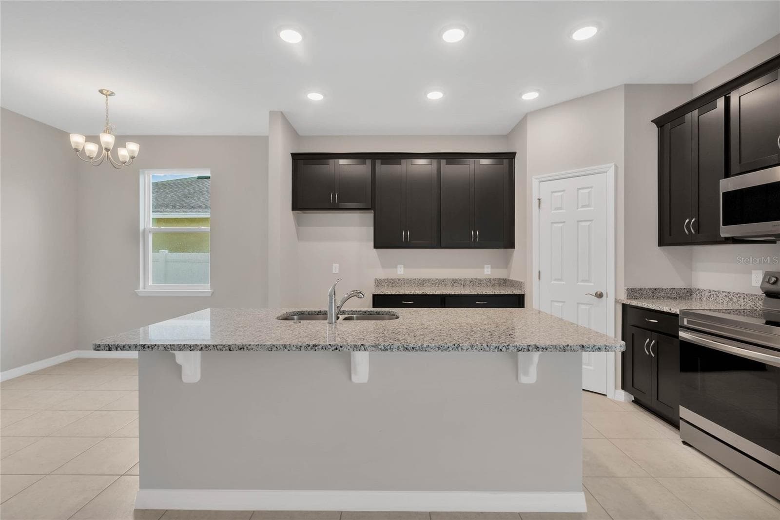 Single Family Residence at 717 CROWN ROSE DR, EAGLE LAKE, photo 16 of 39