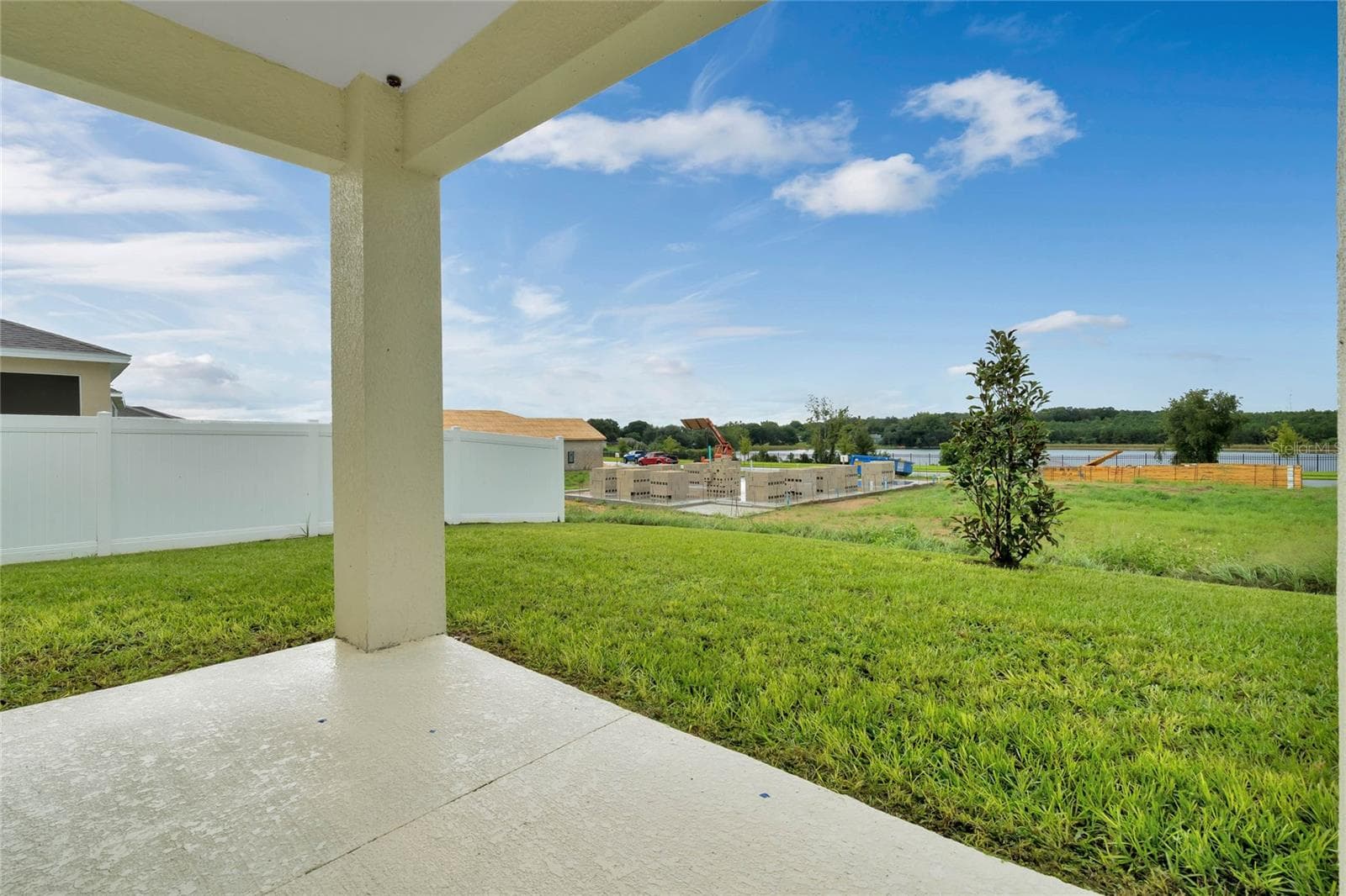 Single Family Residence at 717 CROWN ROSE DR, EAGLE LAKE, photo 17 of 39