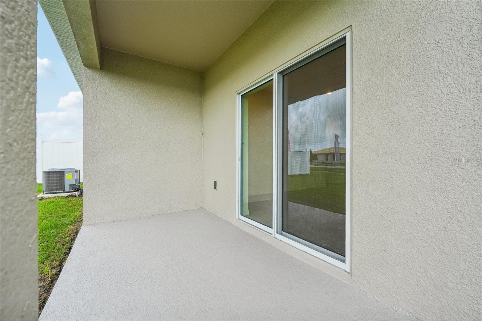 Single Family Residence at 717 CROWN ROSE DR, EAGLE LAKE, photo 18 of 39