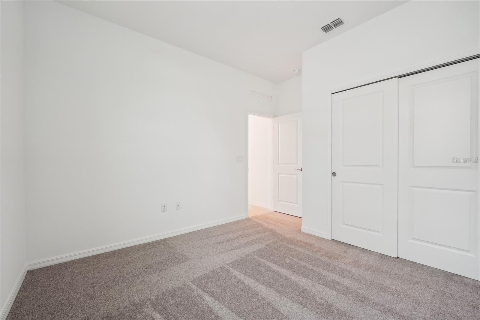 Single Family Residence at 717 CROWN ROSE DR, EAGLE LAKE, photo 24 of 39