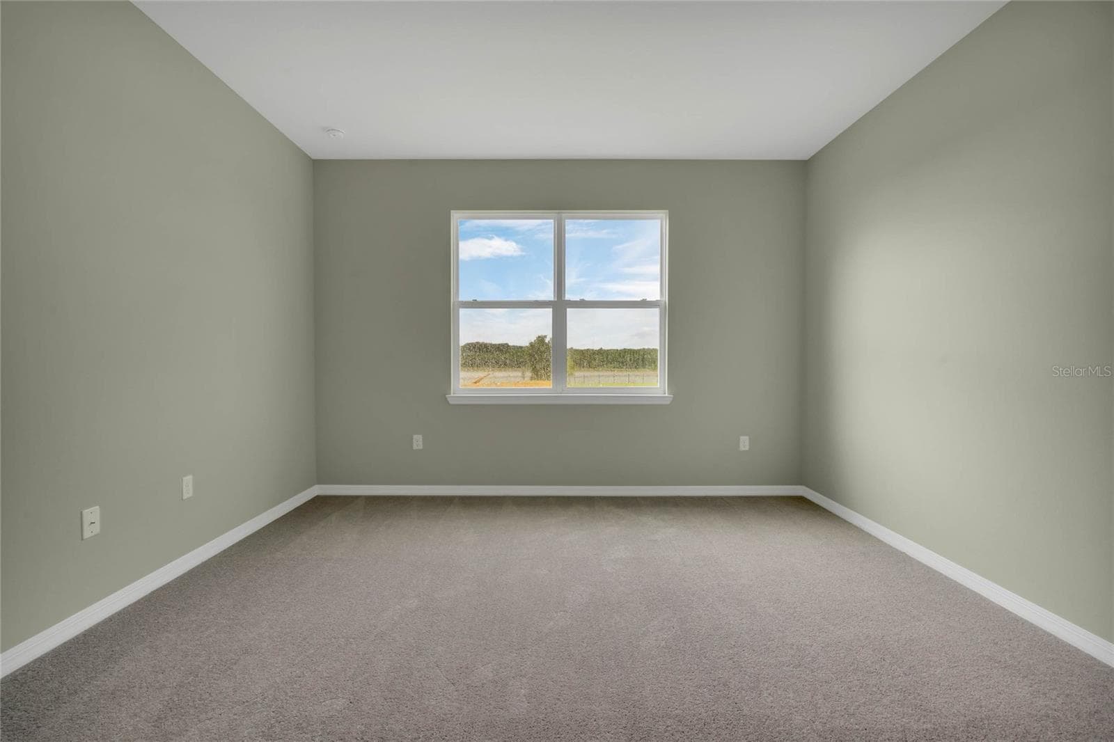 Single Family Residence at 717 CROWN ROSE DR, EAGLE LAKE, photo 34 of 39