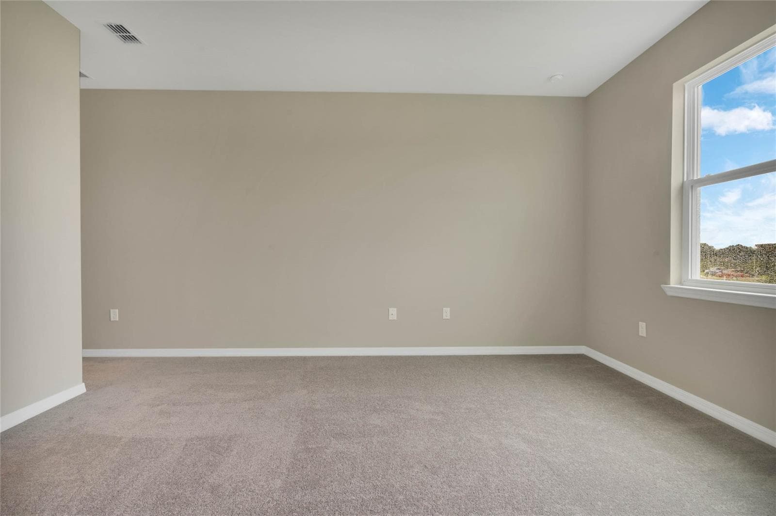Single Family Residence at 717 CROWN ROSE DR, EAGLE LAKE, photo 36 of 39