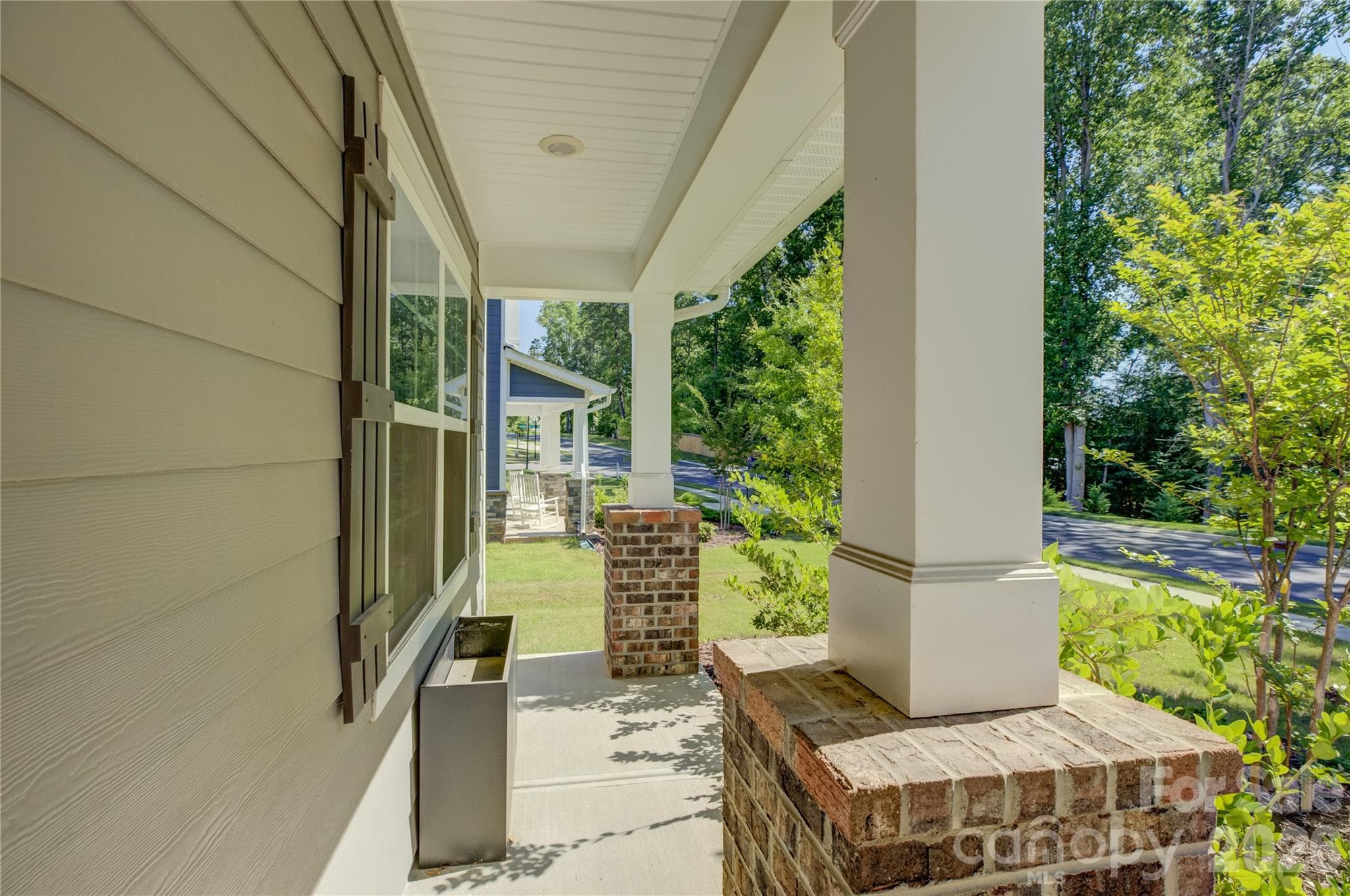 Single Family Residence at 17812 New Mark Avenue, Charlotte, photo 4 of 48