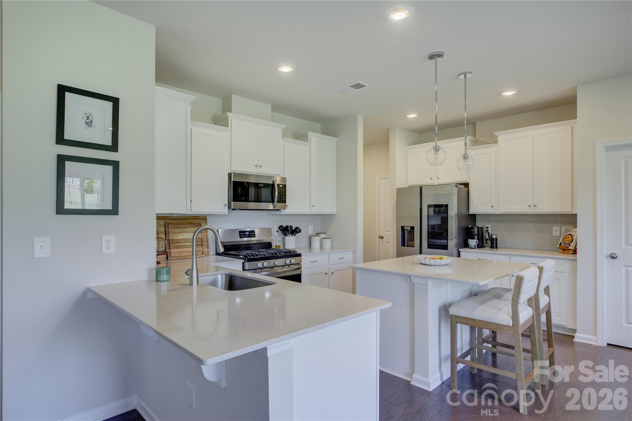 Single Family Residence at 17812 New Mark Avenue, Charlotte, photo 11 of 48