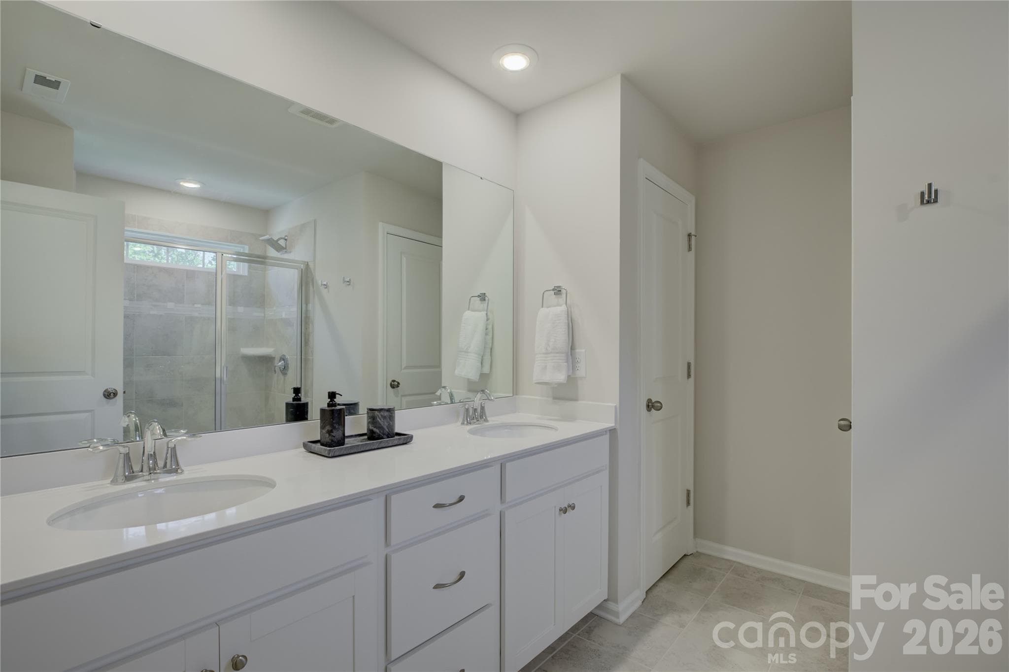 Single Family Residence at 17812 New Mark Avenue, Charlotte, photo 24 of 48