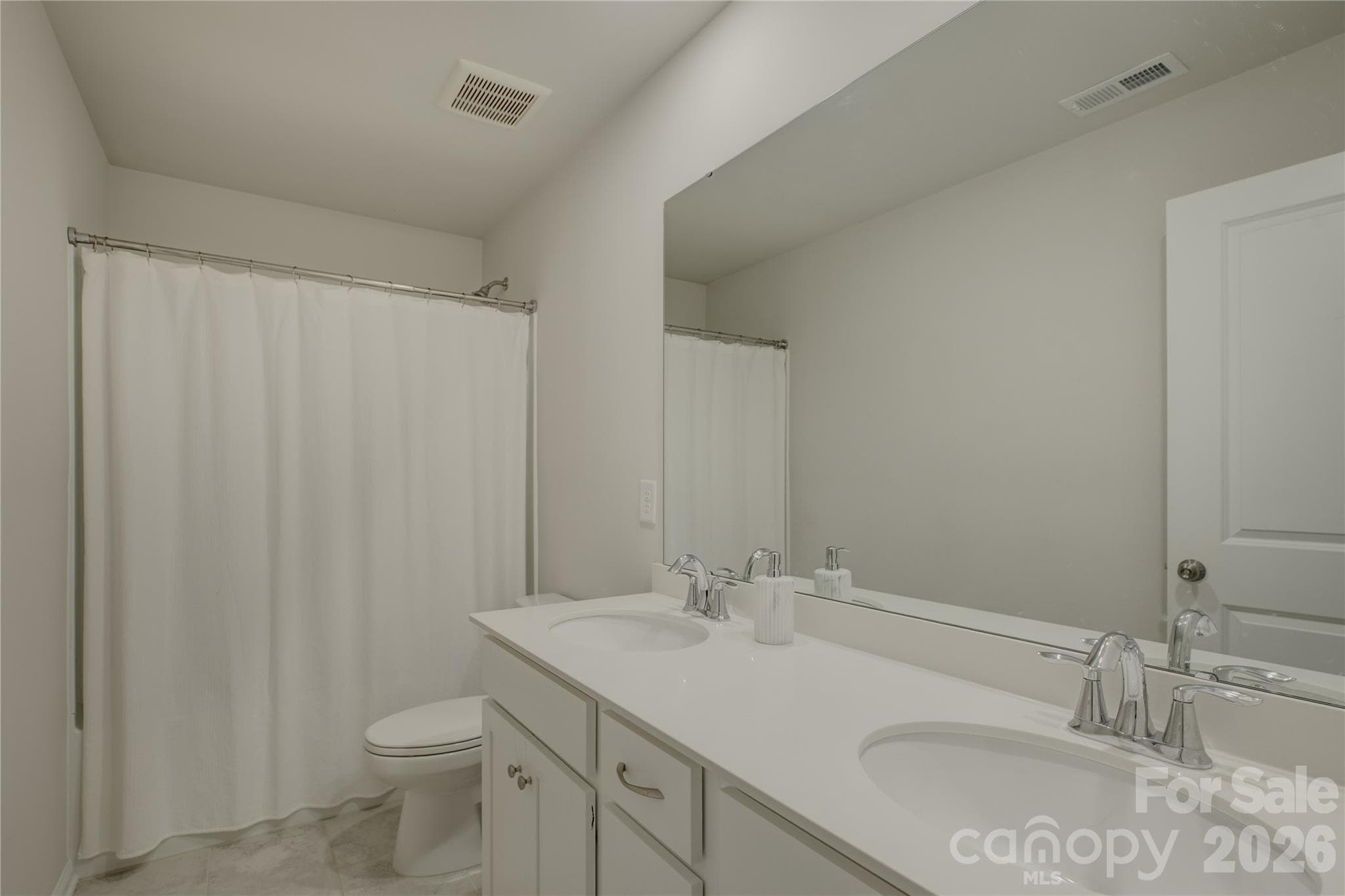 Single Family Residence at 17812 New Mark Avenue, Charlotte, photo 32 of 48