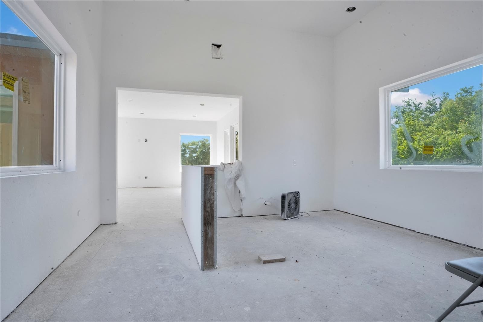 Single Family Residence at 818 LAKE AGNES DR, POLK CITY, photo 12 of 95