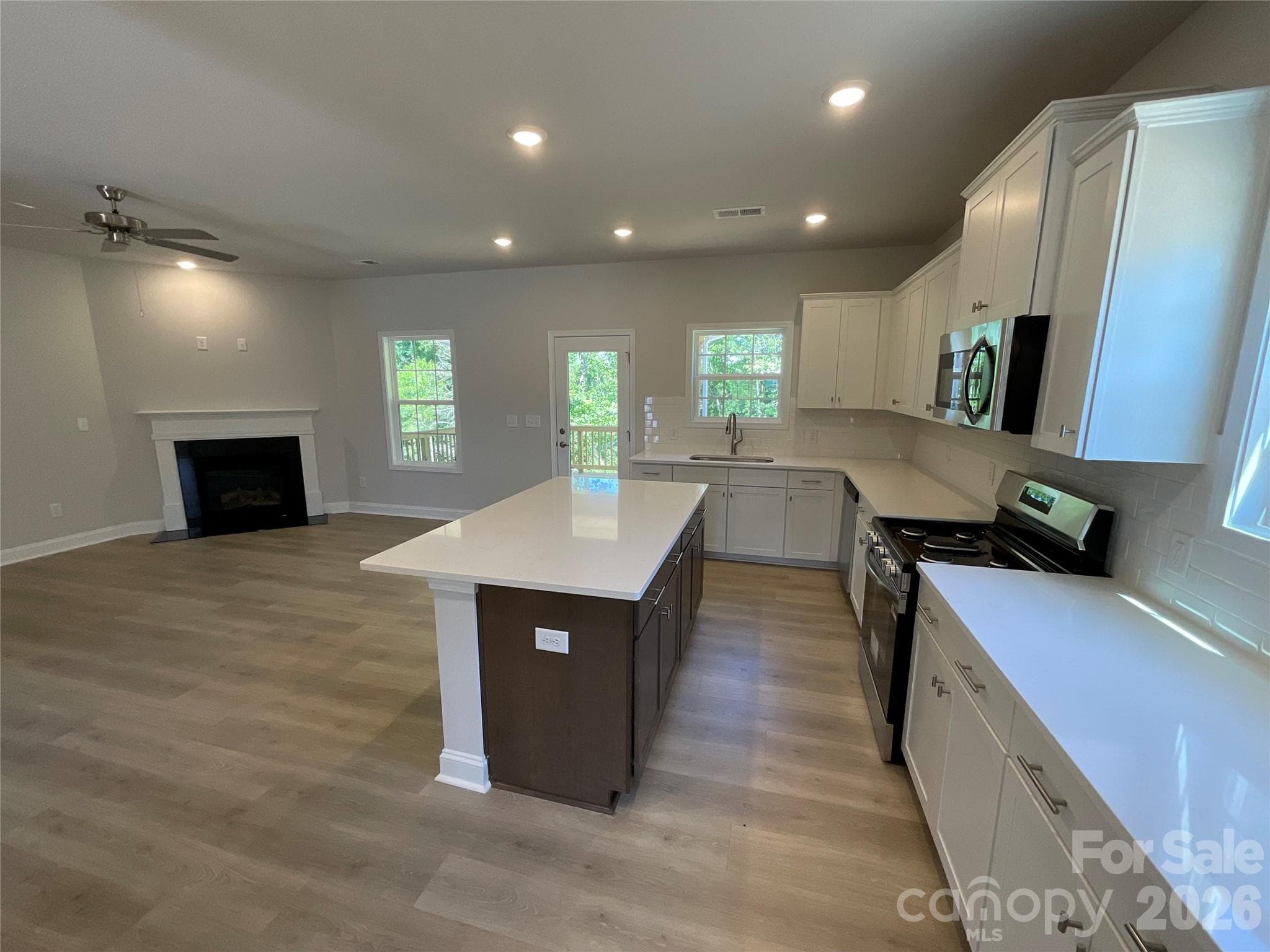 Single Family Residence at York, photo 7 of 45