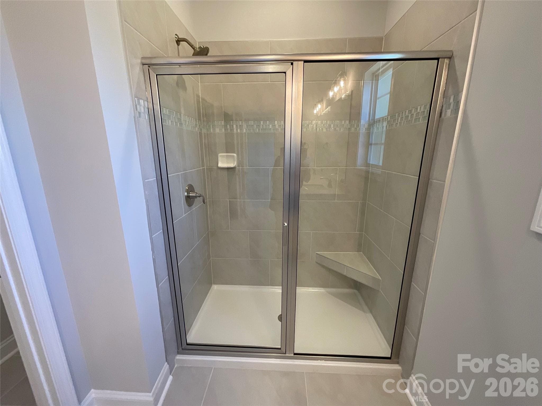 Tile Shower - 1558 Autumn Lane, York