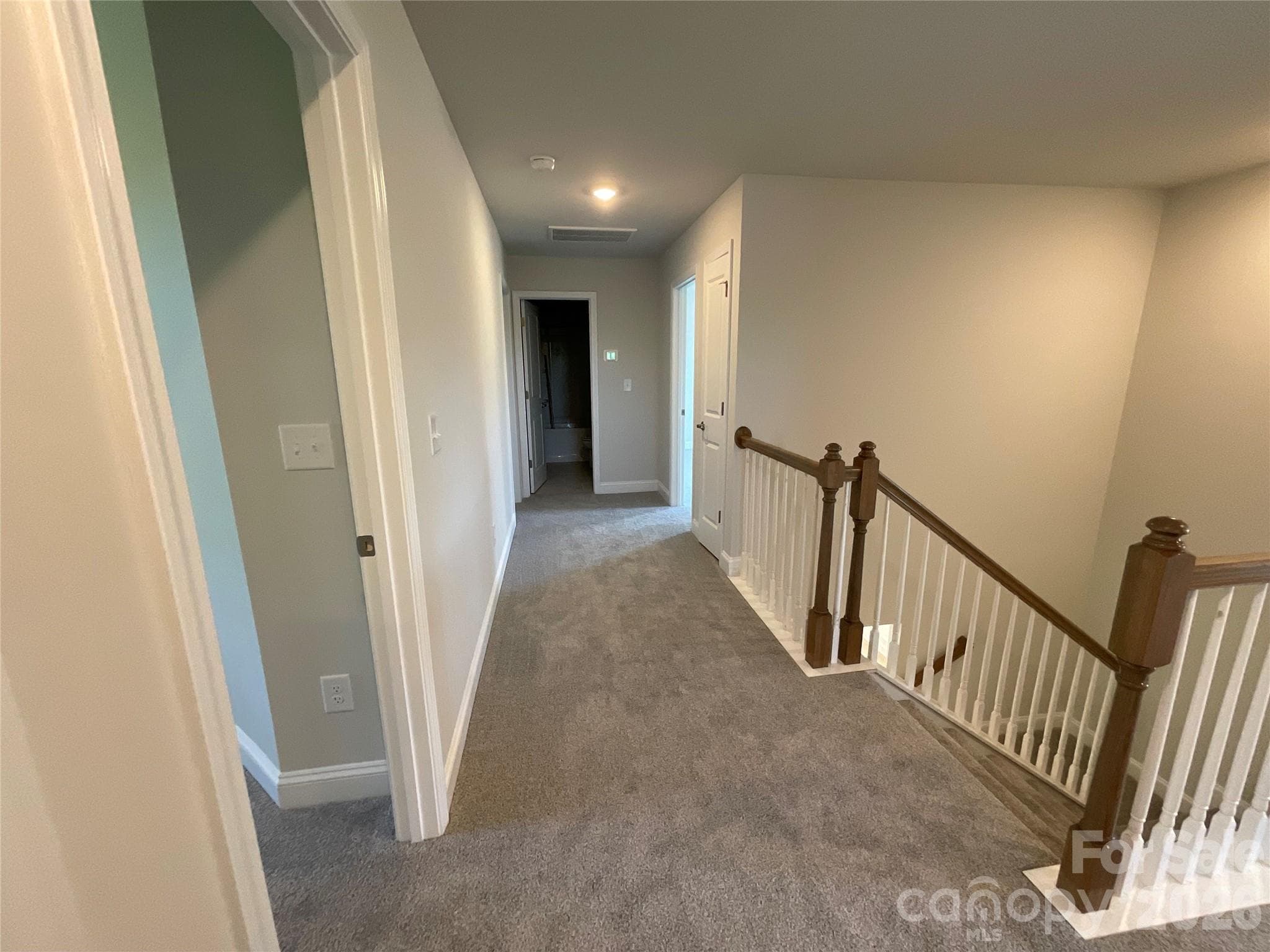 upstairs hallway - 1558 Autumn Lane, York