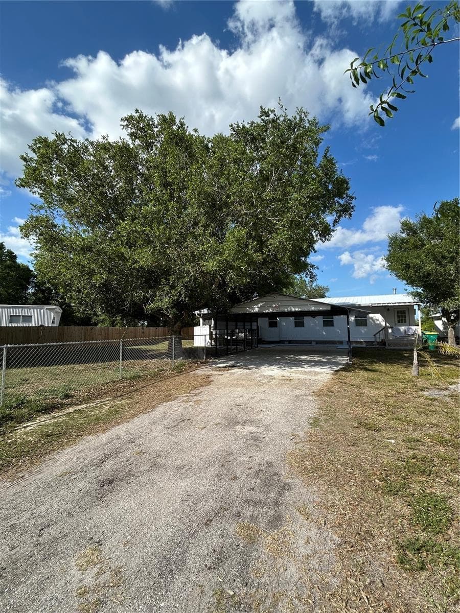 Manufactured Home at 5522 SWAYING PALM, PUNTA GORDA, photo 2 of 27