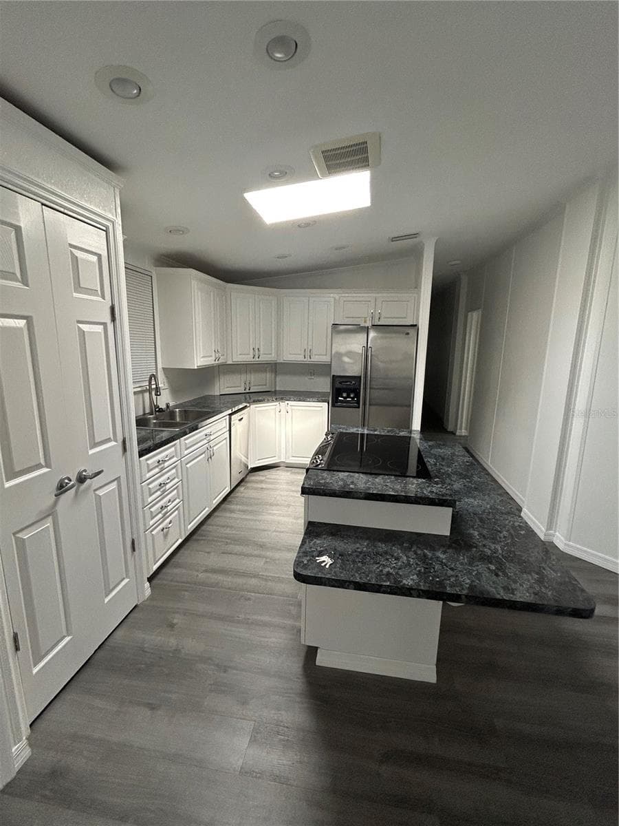Manufactured Home at 5522 SWAYING PALM, PUNTA GORDA, photo 19 of 27