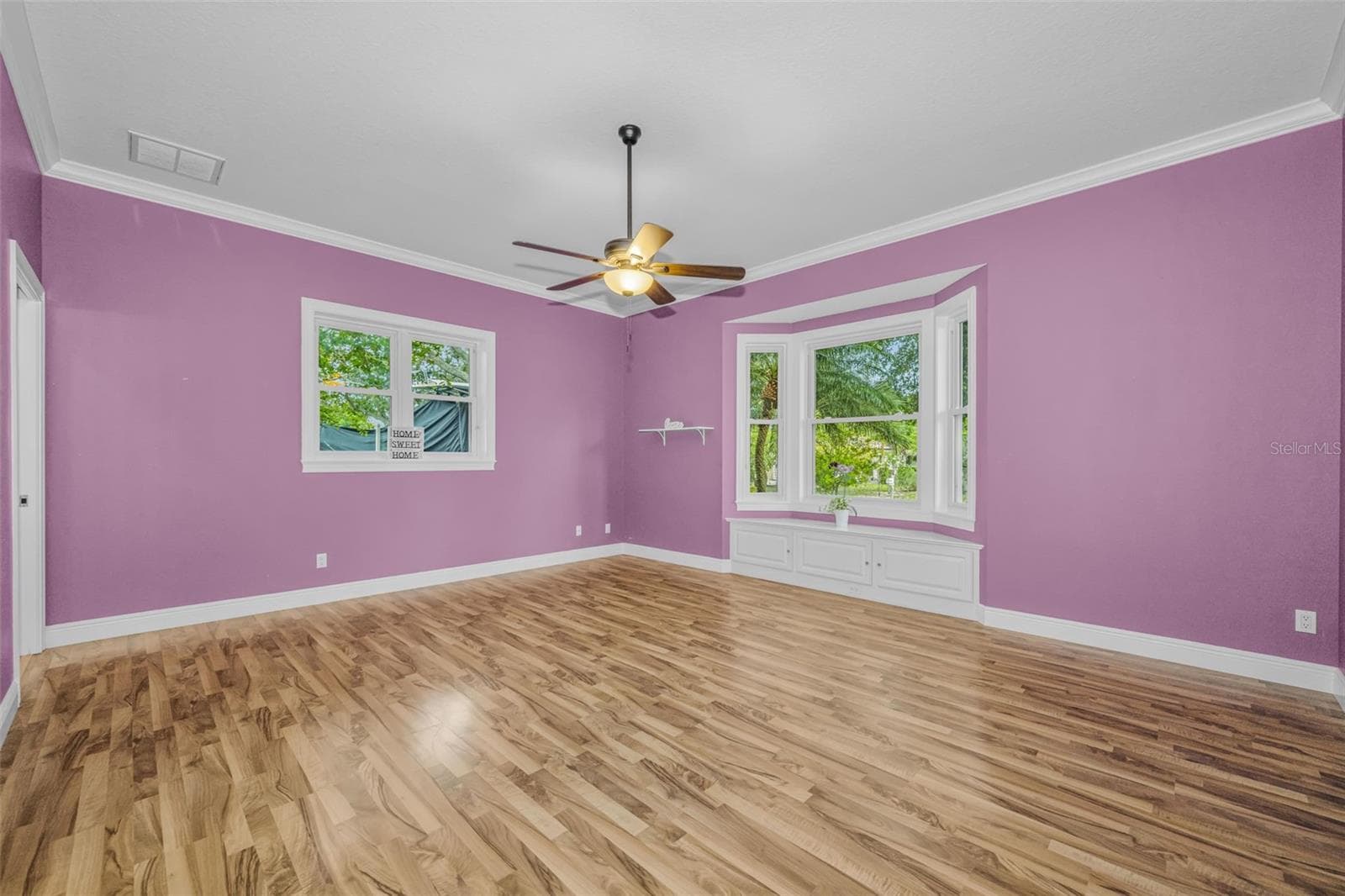 Bay window and window seat - 1888 BUGLE LN, CLEARWATER