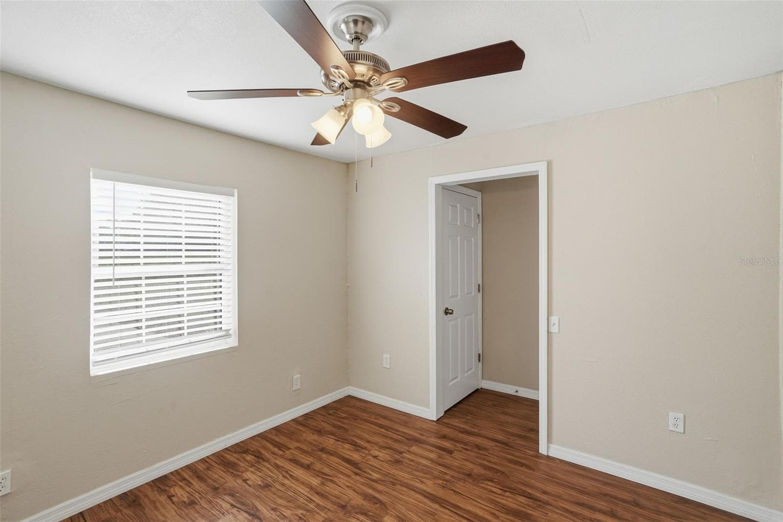 Single Family Residence at 303 JOSEPHINE AVE, FRUITLAND PARK, photo 11 of 24