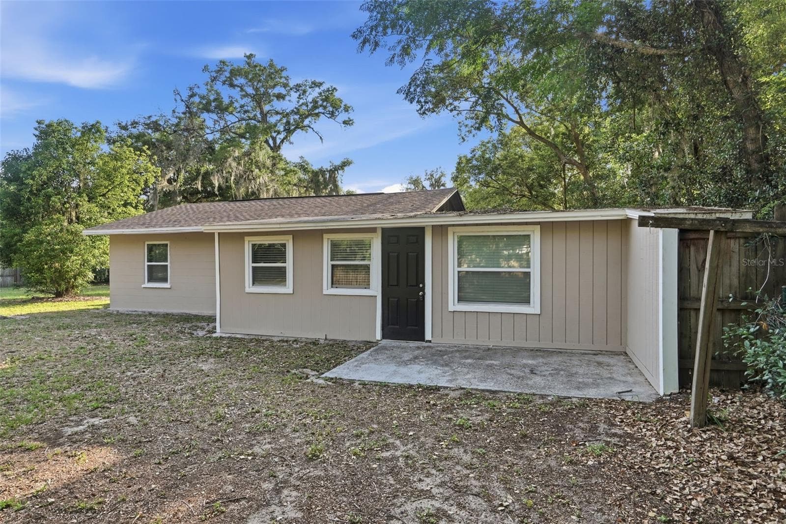 Single Family Residence at 303 JOSEPHINE AVE, FRUITLAND PARK, photo 19 of 24