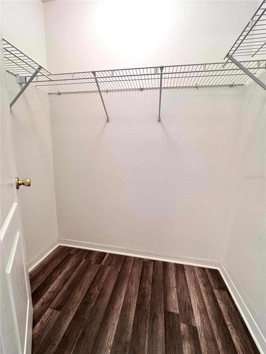 Closet 1-Master bedroom - 29439 SCHINNECOCK HILLS LN, SAN ANTONIO