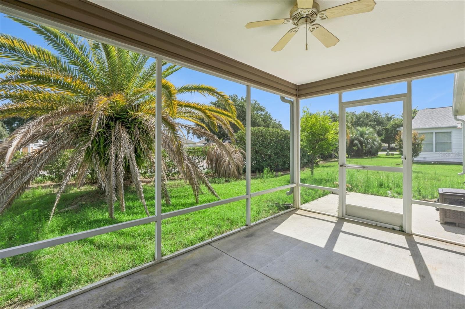 Lanai with Private Views - 1575 HOLLYBERRY PL, THE VILLAGES