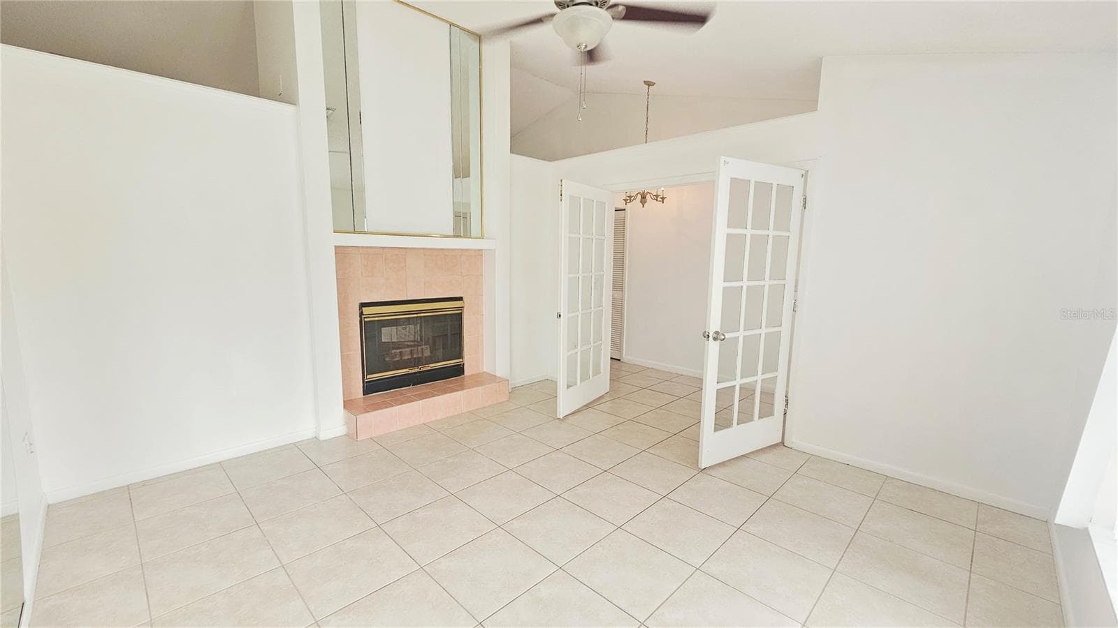 Single Family Residence at 11318 PALOMAR ST, SPRING HILL, photo 5 of 28