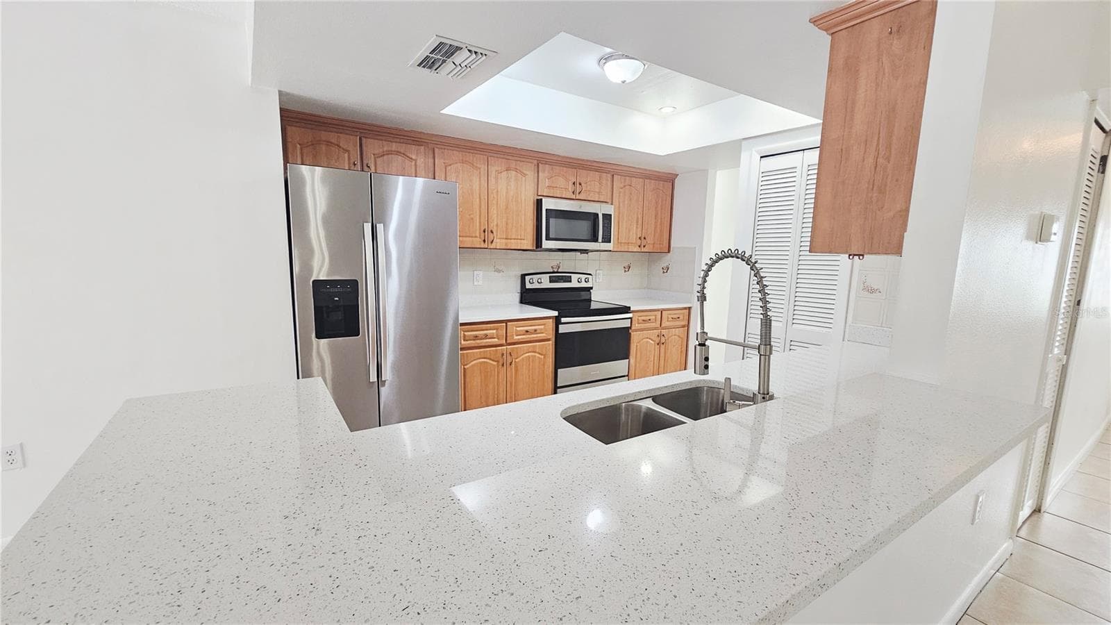Single Family Residence at 11318 PALOMAR ST, SPRING HILL, photo 10 of 28