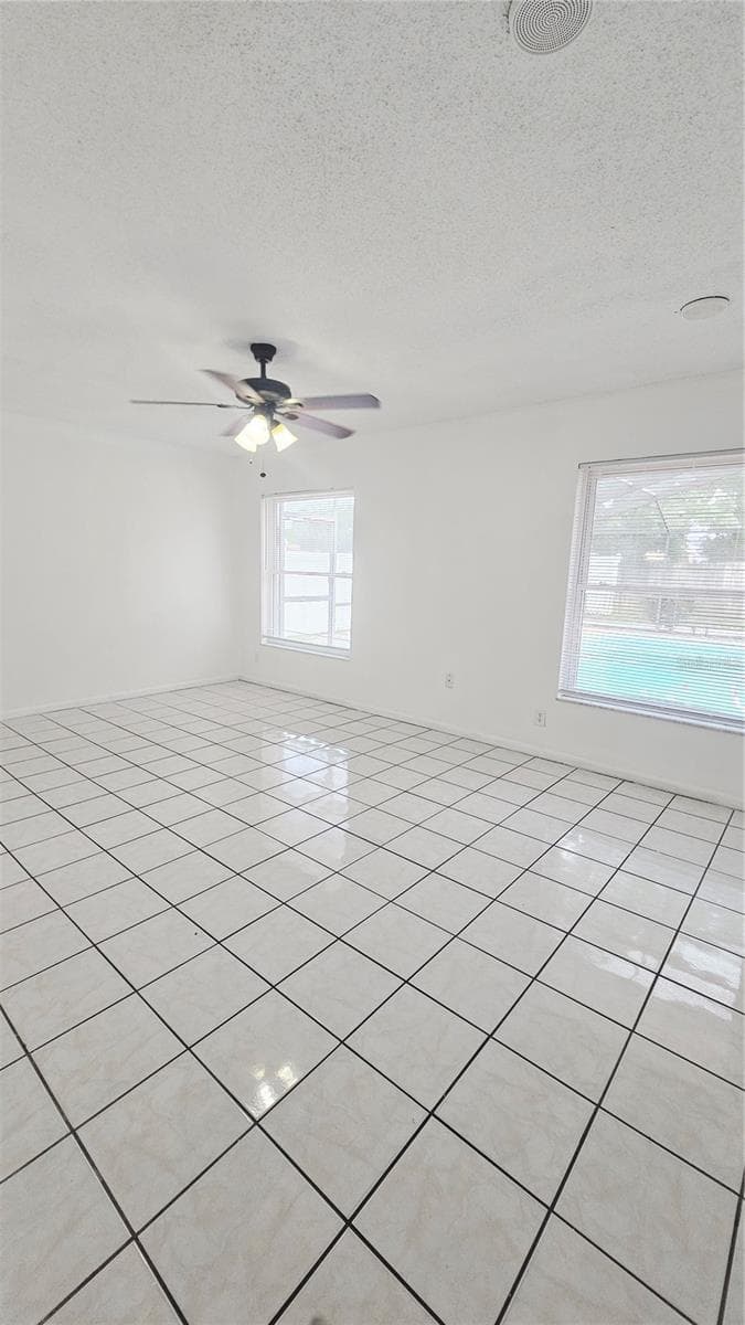 Single Family Residence at 11318 PALOMAR ST, SPRING HILL, photo 20 of 28