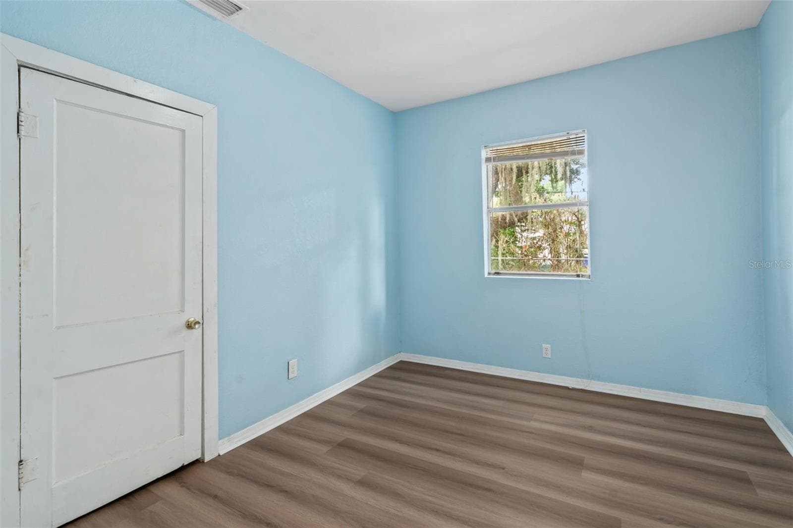 Single Family Residence at 1516 E ELM RD, LAKELAND, photo 28 of 41