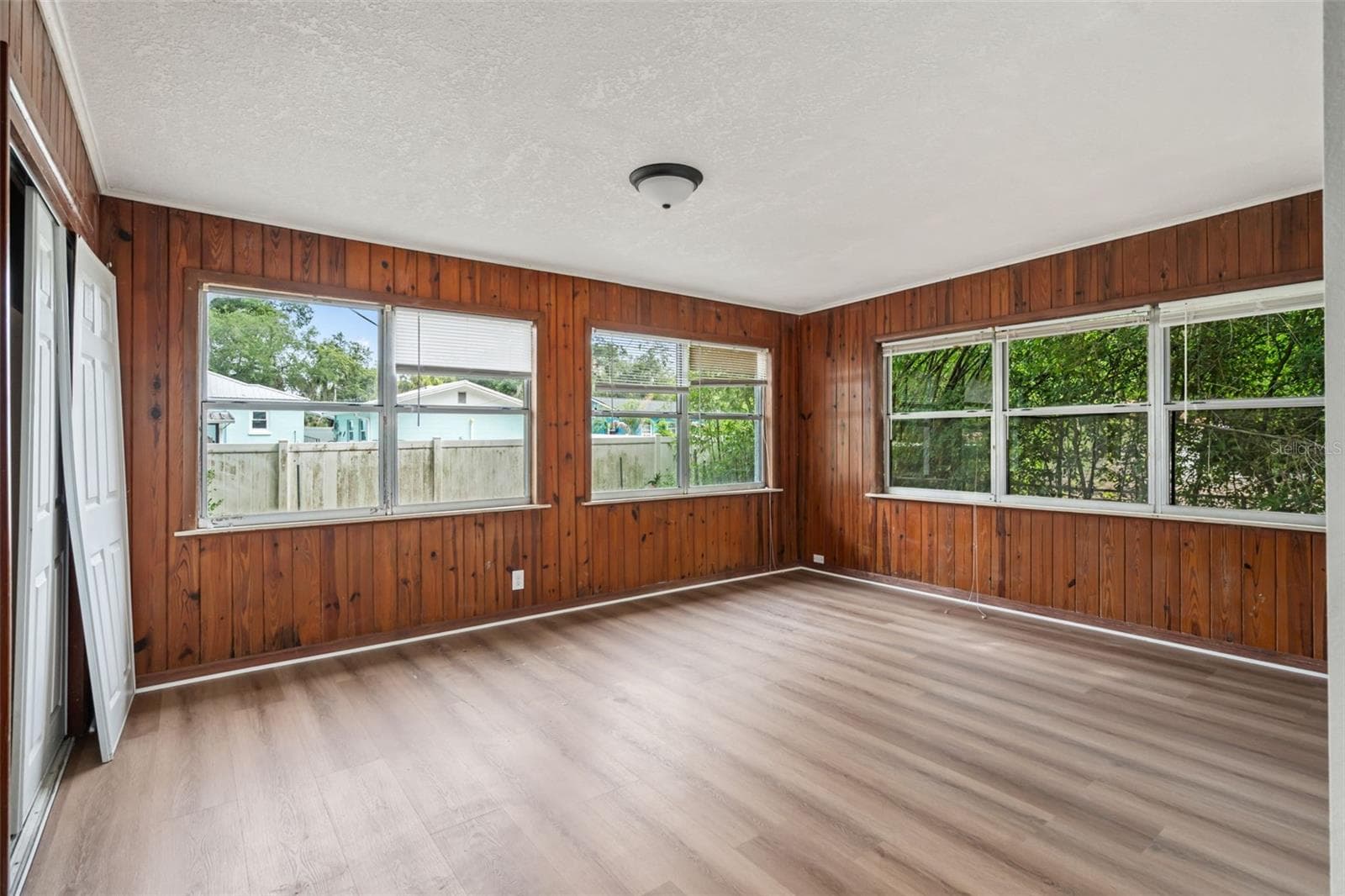 Single Family Residence at 1516 E ELM RD, LAKELAND, photo 31 of 41