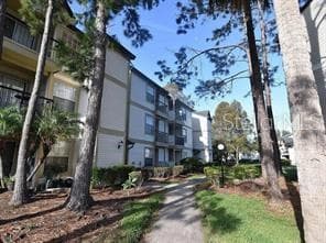 1908 LAKE ATRIUMS CIR #15