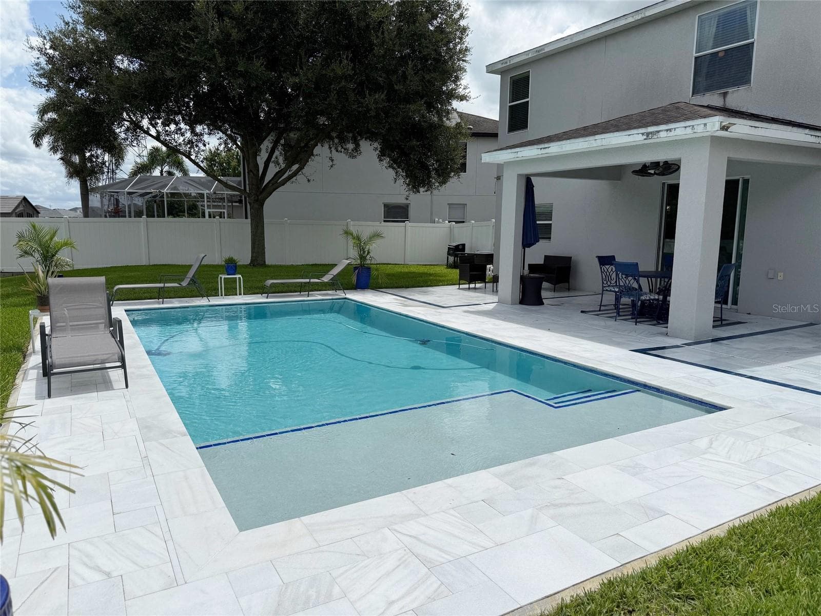 12236 FAIRLAWN DR