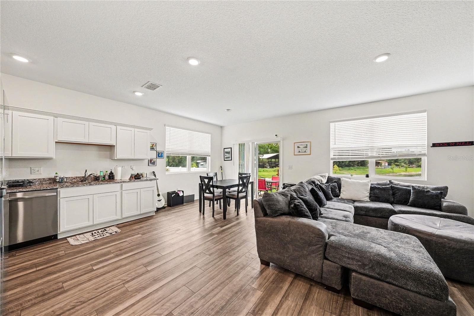 Single Family Residence at 6272 BUCKET CT, GIBSONTON, photo 7 of 30