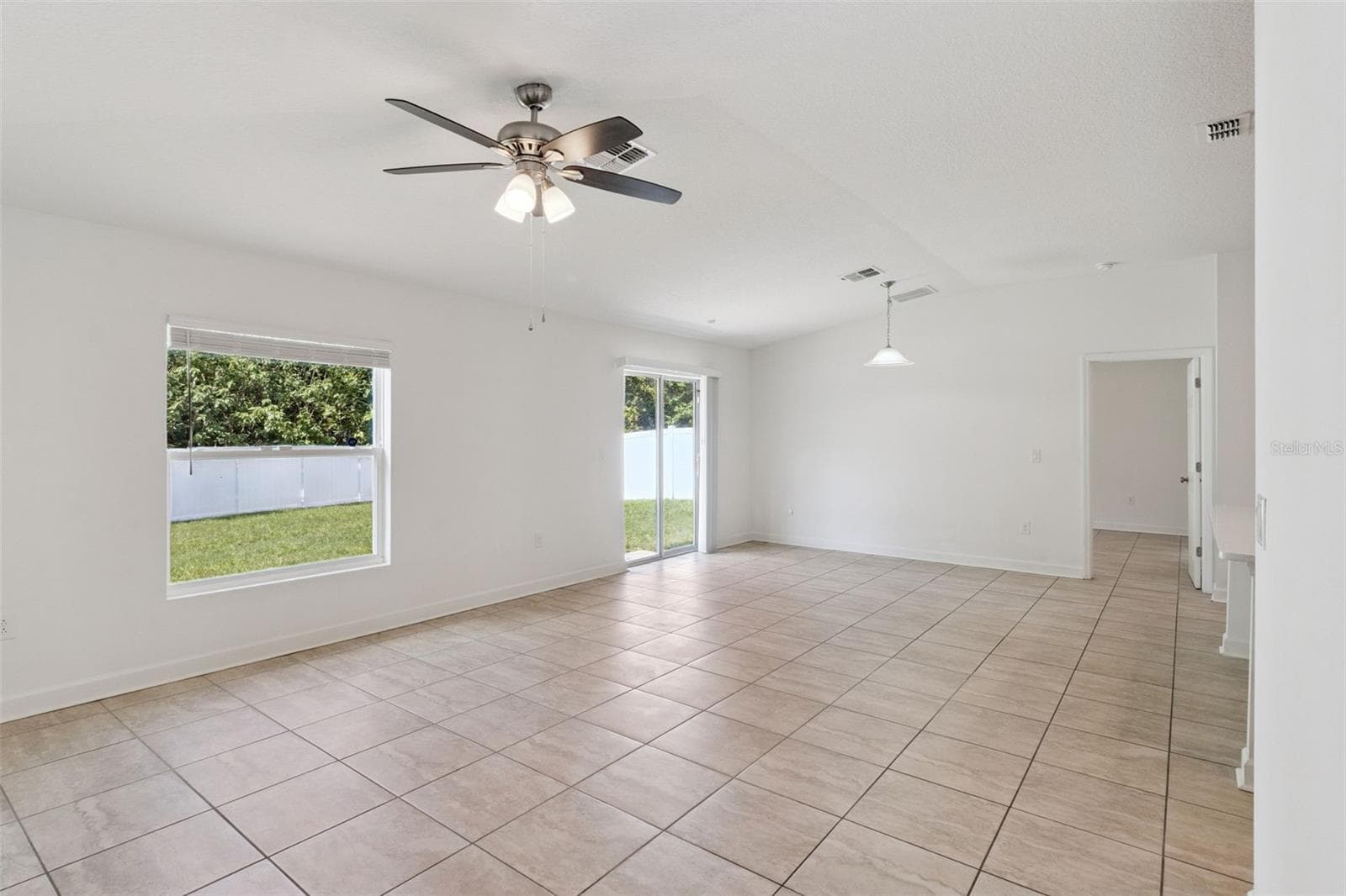 Famly Room - 2505 BAKER AVE E, HAINES CITY