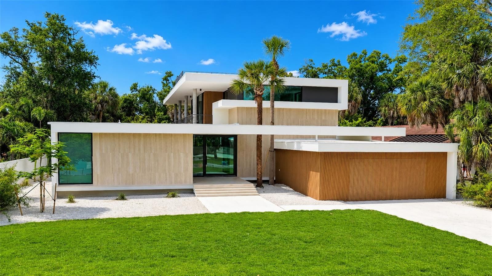 Single Family Residence at 359 N SHORE DR, SARASOTA, photo 2 of 45