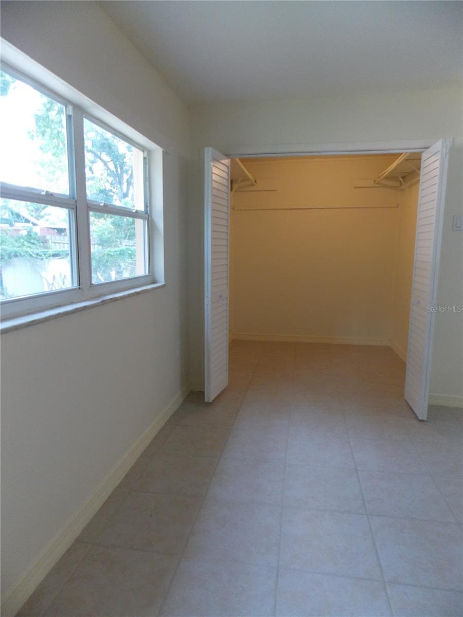 Master Suite with walk in closet. - 1669 35TH ST, SARASOTA