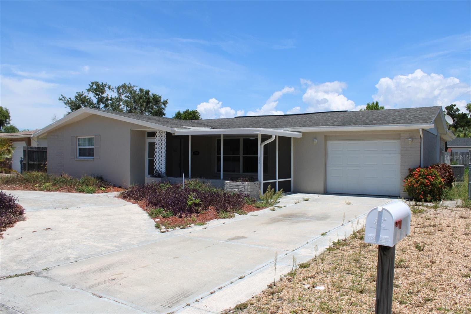 3314 COLUMBUS DR