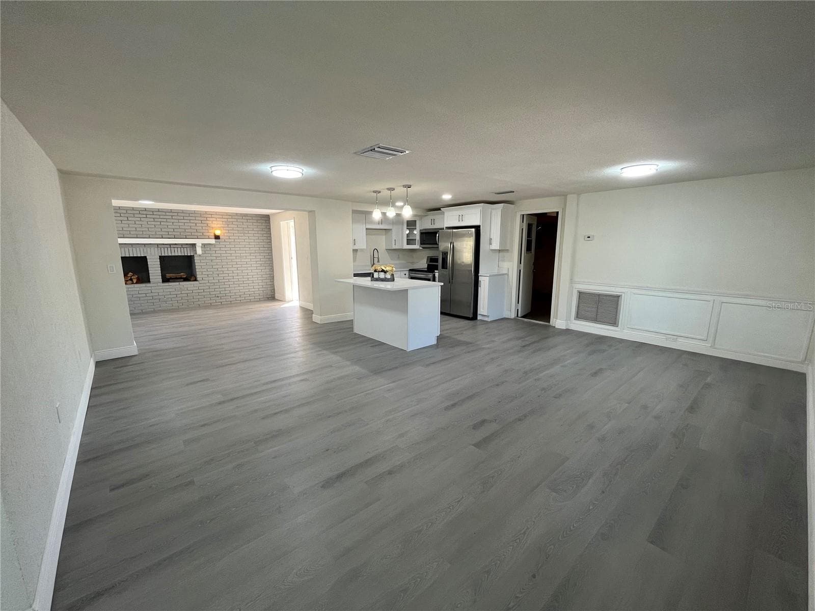 Single Family Residence at 3314 COLUMBUS DR, HOLIDAY, photo 3 of 35