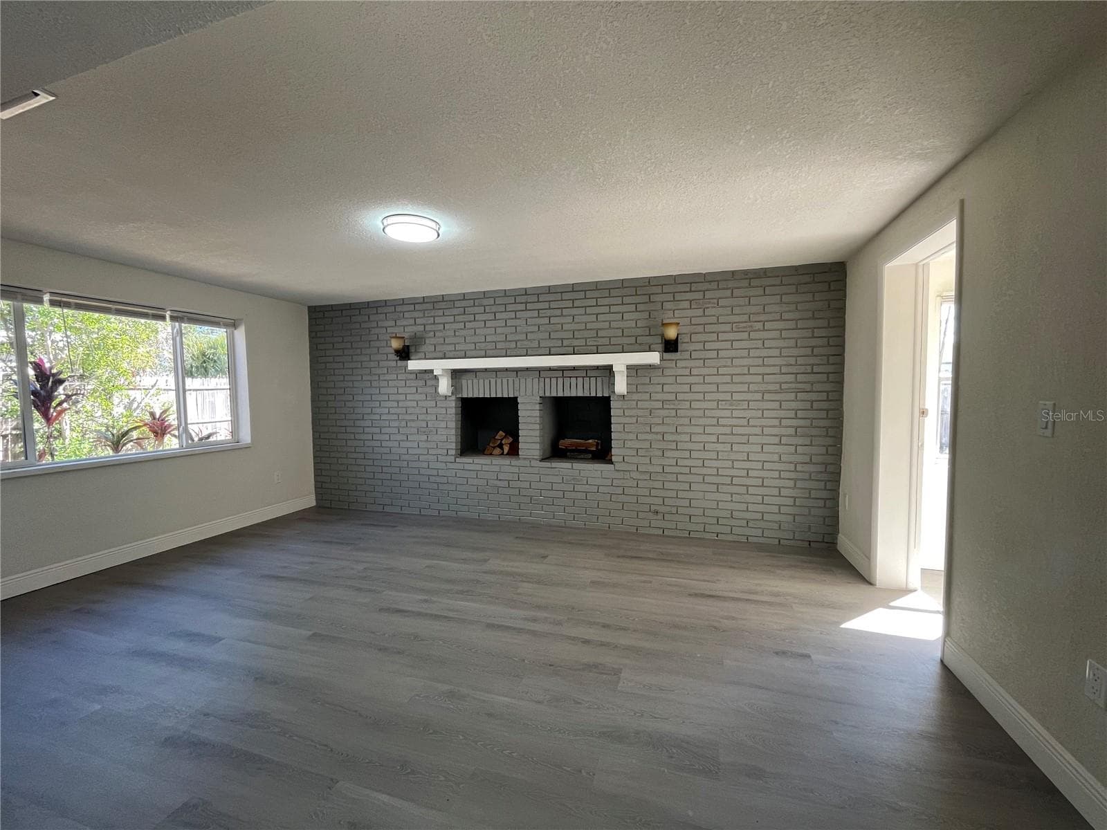 Single Family Residence at 3314 COLUMBUS DR, HOLIDAY, photo 6 of 35