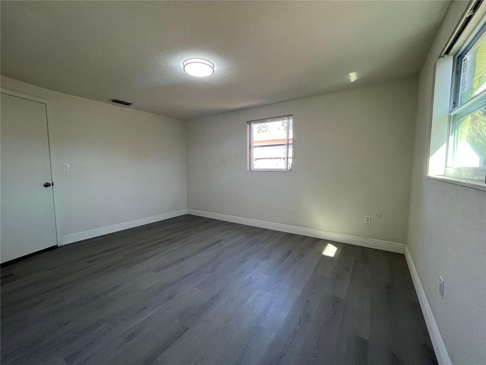 Single Family Residence at 3314 COLUMBUS DR, HOLIDAY, photo 9 of 35