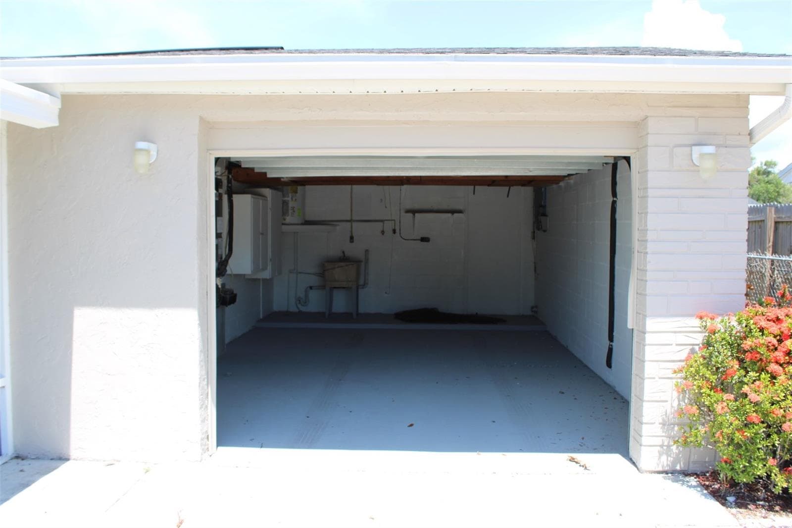 Single Family Residence at 3314 COLUMBUS DR, HOLIDAY, photo 24 of 35