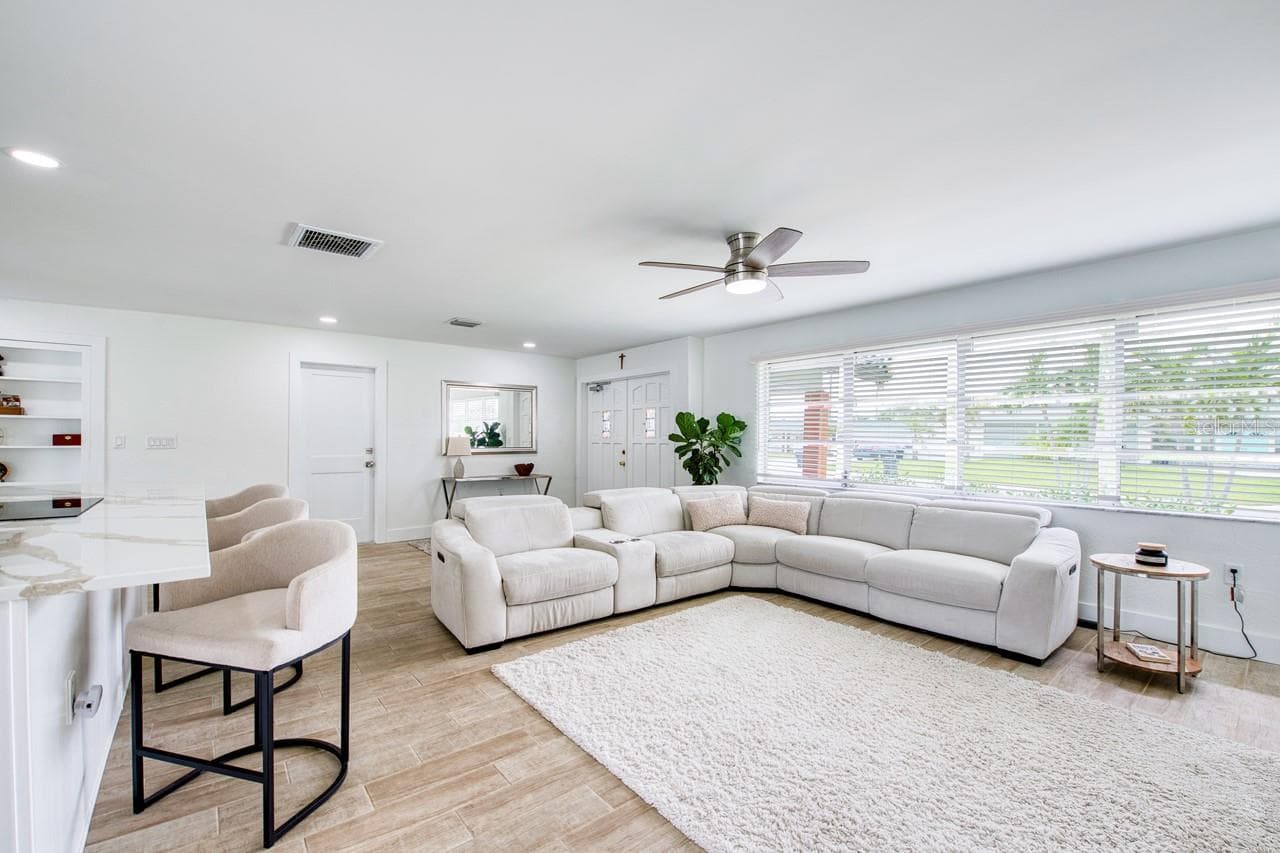 Single Family Residence at 12125 6TH ST E, TREASURE ISLAND, photo 5 of 52