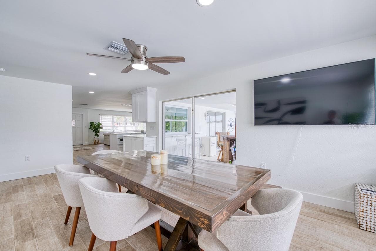 Single Family Residence at 12125 6TH ST E, TREASURE ISLAND, photo 14 of 52