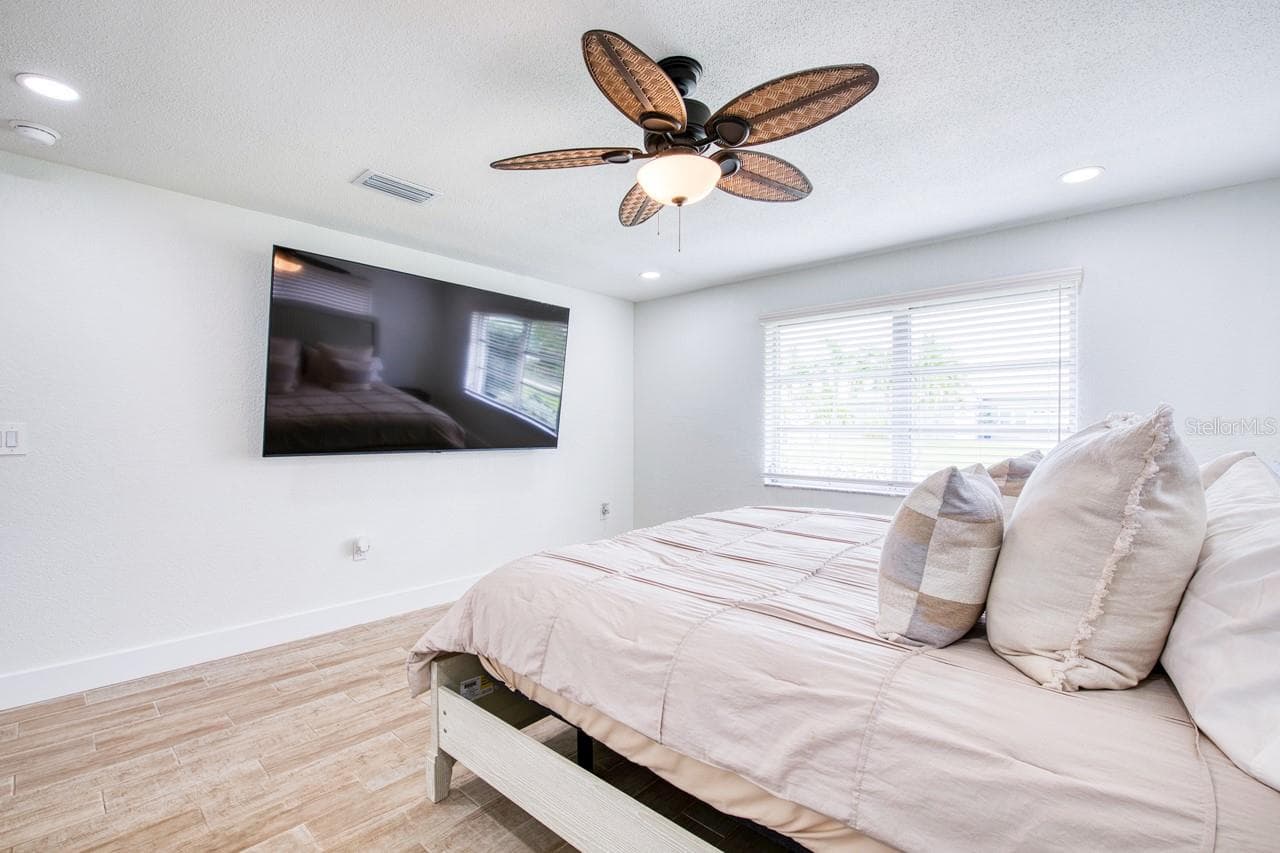 Single Family Residence at 12125 6TH ST E, TREASURE ISLAND, photo 25 of 52