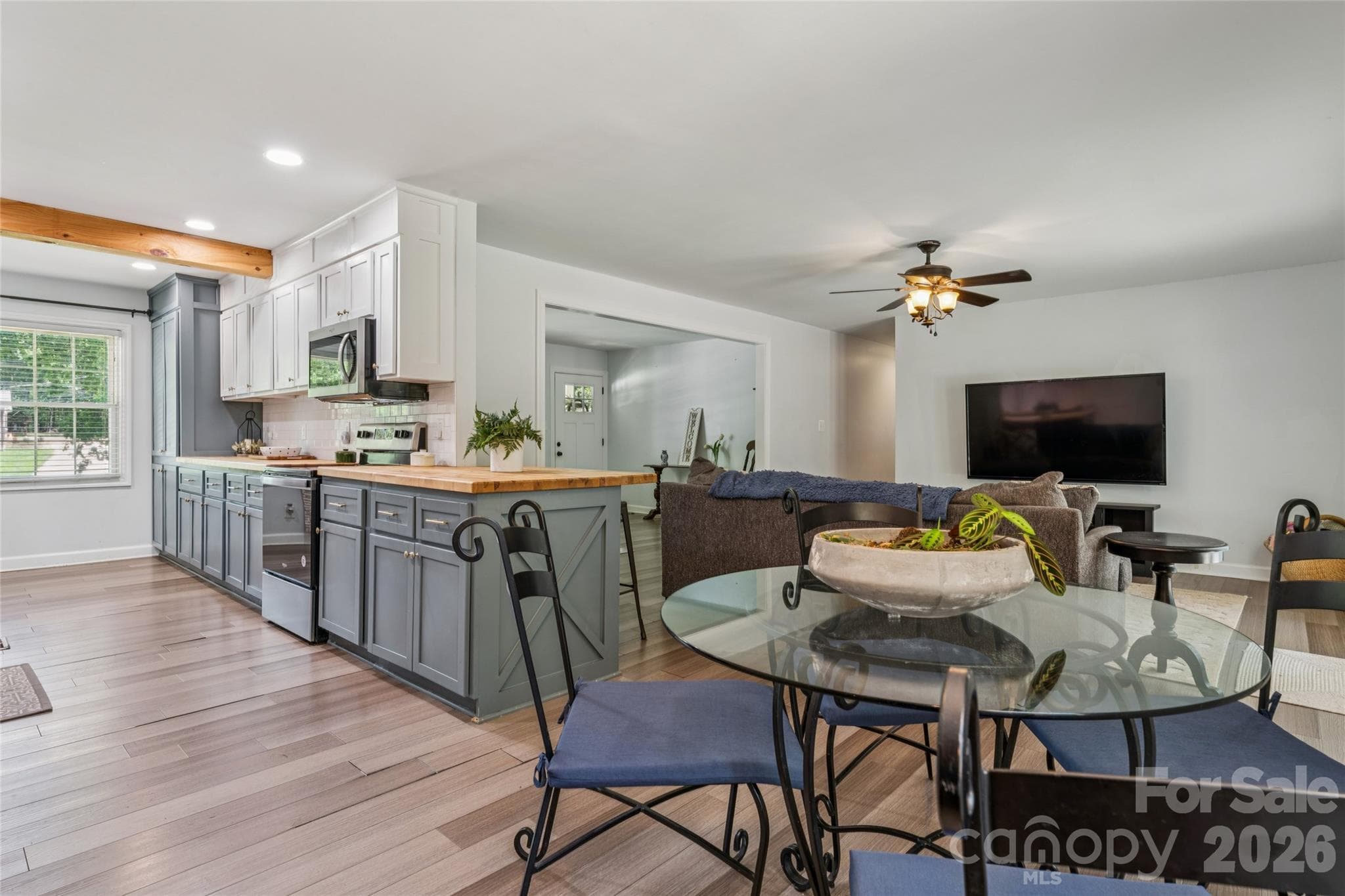 Single Family Residence at Charlotte, photo 14 of 44