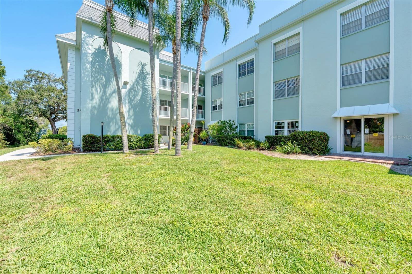Condominium at 701 POINSETTIA RD #306, BELLEAIR, photo 25 of 27