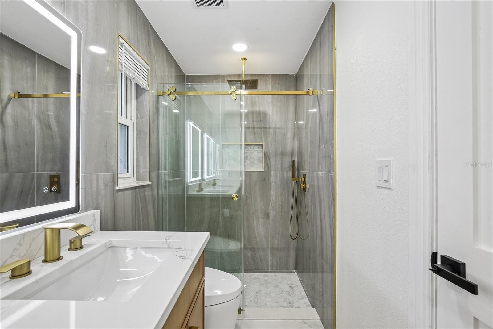 Single Family Residence at 2230 ALBRIGHT DR, CLEARWATER, photo 14 of 40
