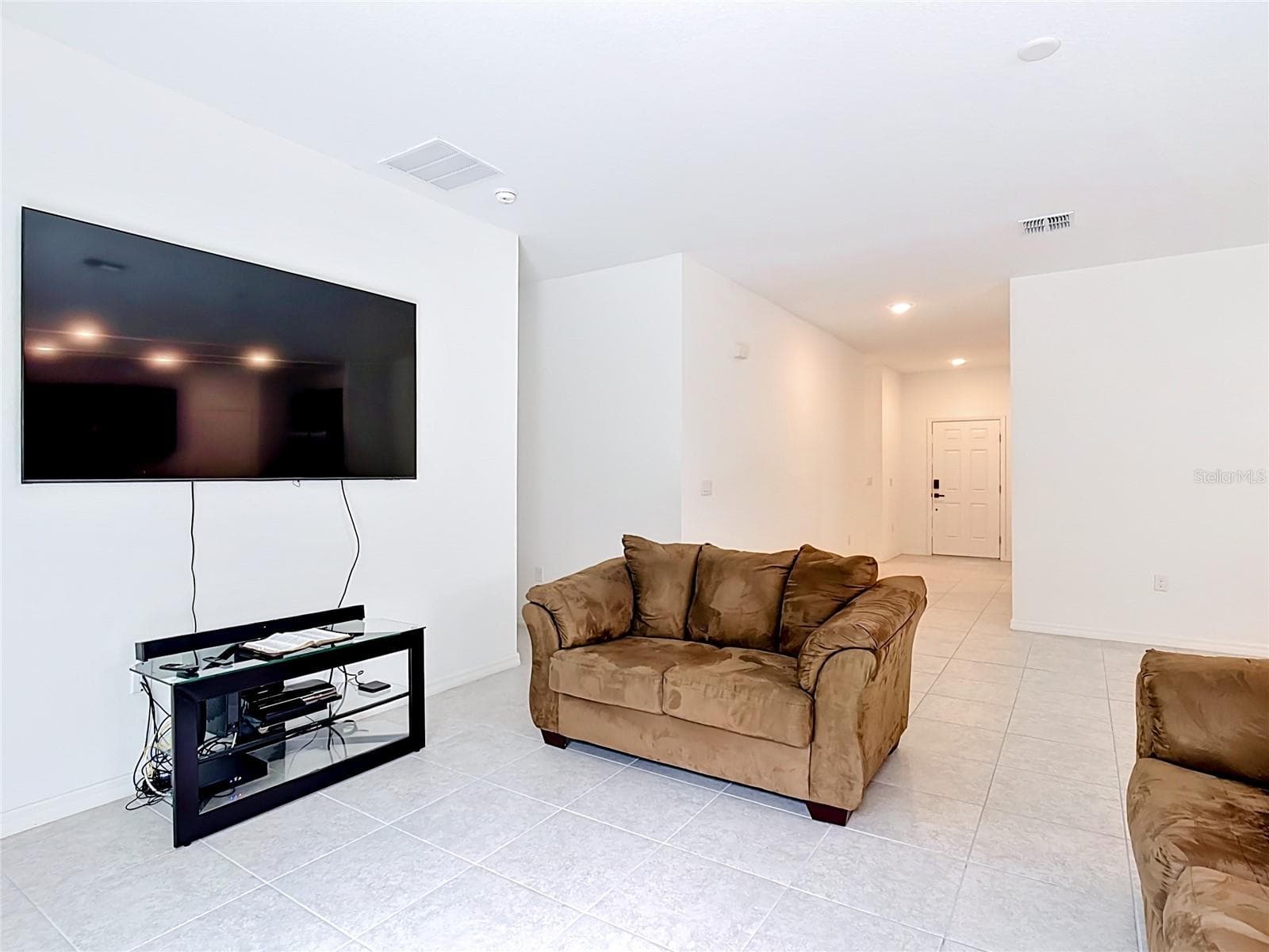 Single Family Residence at 1414 ORLANDO CT, POINCIANA, photo 10 of 41